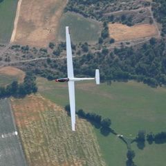 Flugwegposition um 14:33:42: Aufgenommen in der Nähe von Département Hautes-Alpes, Frankreich in 1526 Meter